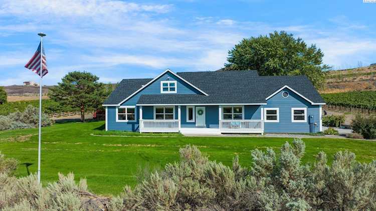 65105 N Demoss Benton City, WA 99320