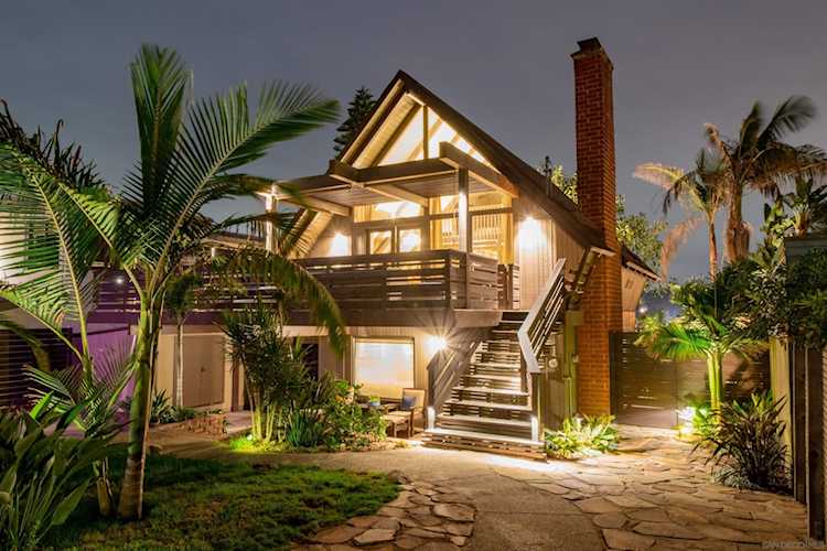 843 Neptune Ave. Encinitas, CA 92024