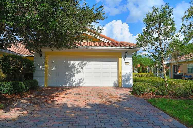11945 Kajetan Ln Orlando, FL 32827