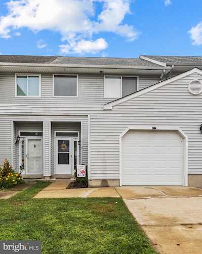 14 O Rourke Ct Newark, DE 19702