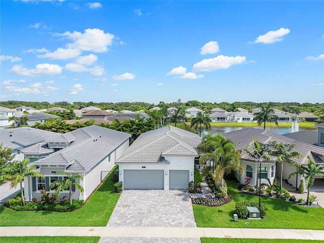7875 Waterford Isles Ln Delray Beach, FL 33446