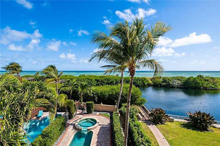 1768 Bay Dr Pompano Beach, FL 33062
