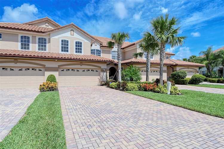 8462 Miramar WAY Lakewood Ranch, FL 34202