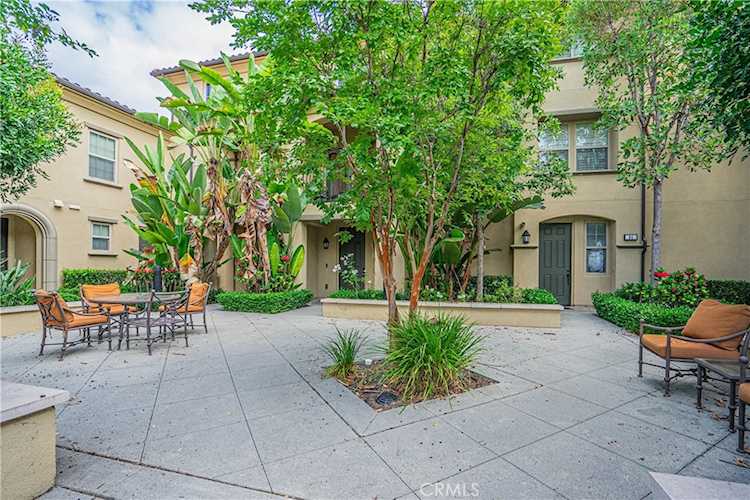 26 Full Moon Irvine, CA 92618 | MLS PW23167261 Photo 1