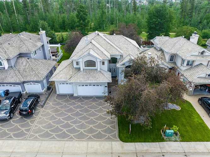 127 Berard Crescent Fort McMurray, AB T9K 1
