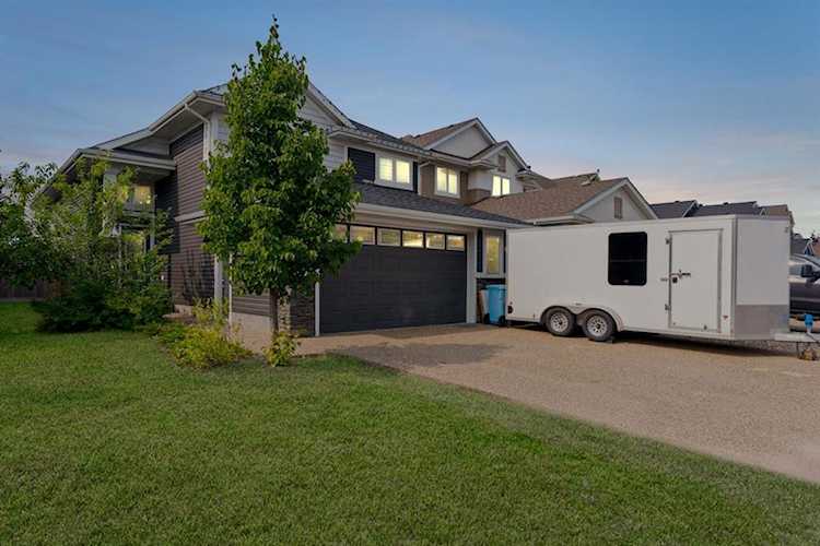301 Blackburn Dr Fort McMurray, AB T9K 0
