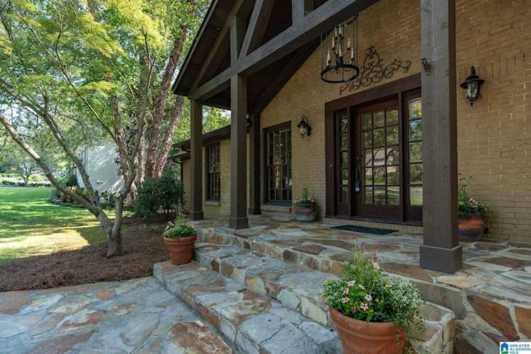 3741 N Woodridge Road Mountain Brook, AL 35223