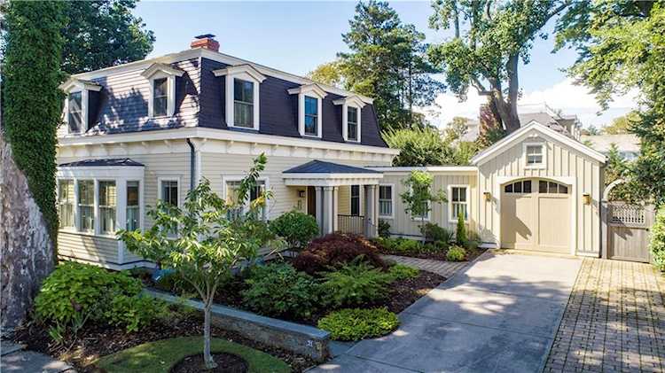 21 Cherry St Newport, RI 02840