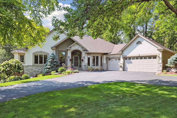 6530 Shadow Lane Chanhassen, MN 55317