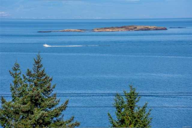 2930 Dolphin Dr Nanoose Bay, BC V9P 9J4