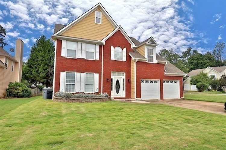 100 Gala Court Roswell, GA 30075