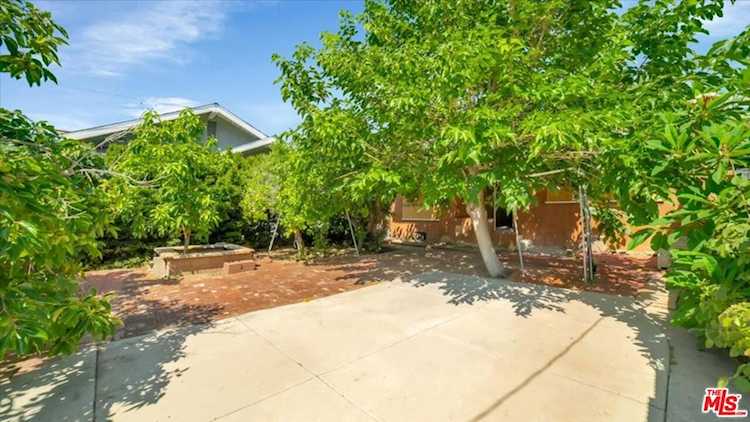 4545 Prospect Ave Los Angeles, CA 90027