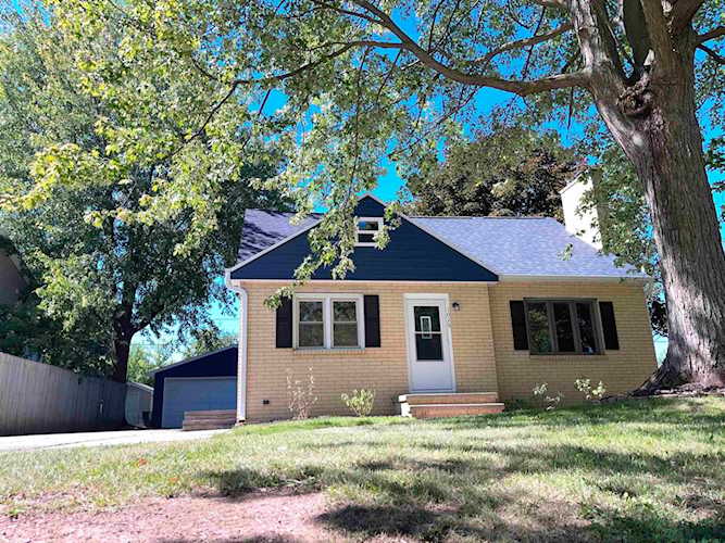 1028 Mayer St Menasha, Village of Fox Crossing, WI 54952-1817
