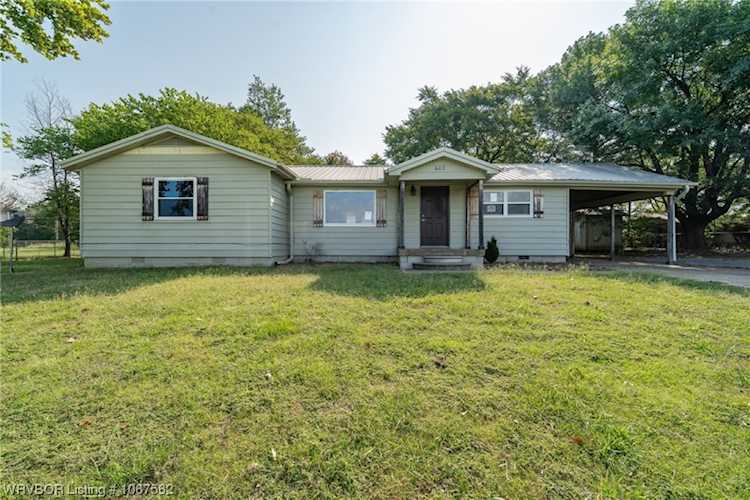 602 Martindale Ln Pocola, OK 74902