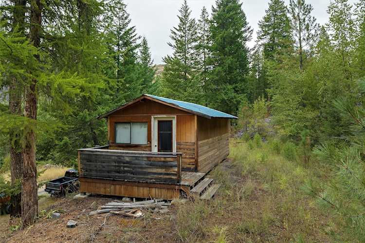 222 Henry Creek Rd Plains, MT 59859