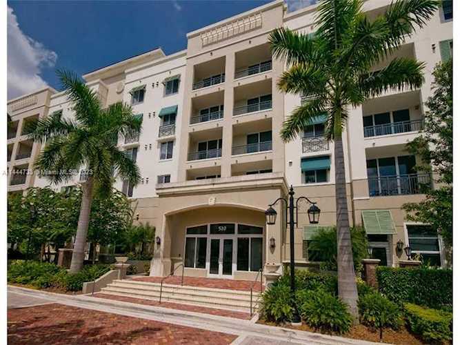510 NW 84 Th Av #324 Plantation, FL 33324
