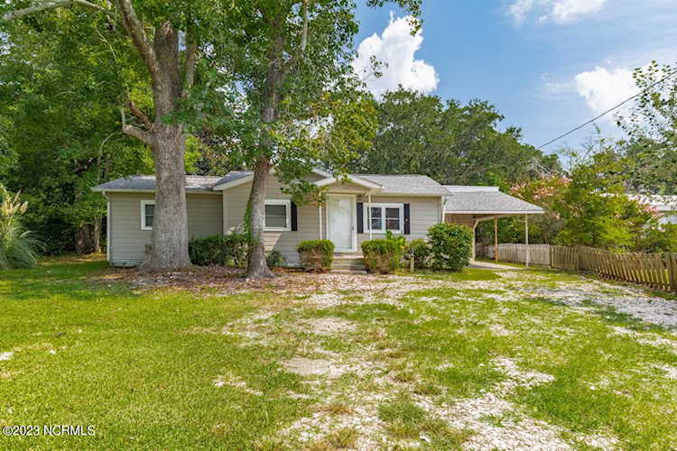 2029 Watts Landing Rd Hampstead, NC 28443