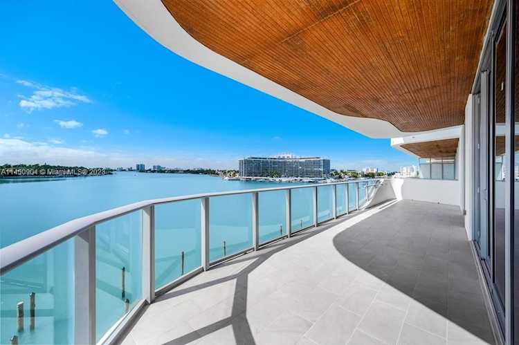 6800 Indian Creek Drive #5D Miami, FL 33141