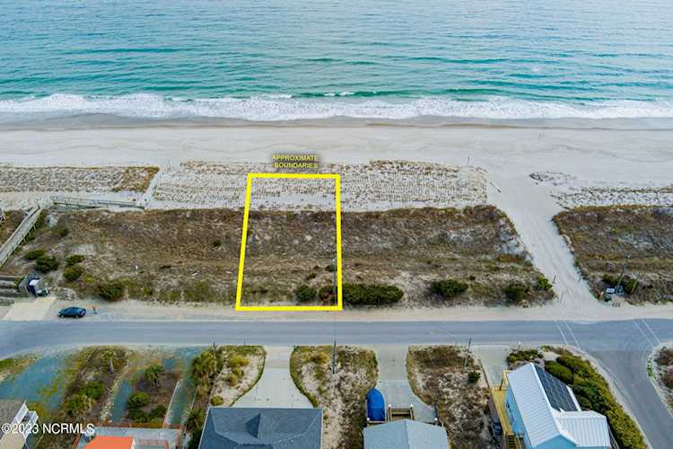 1611 Ocean Blvd Topsail Beach, NC 28445