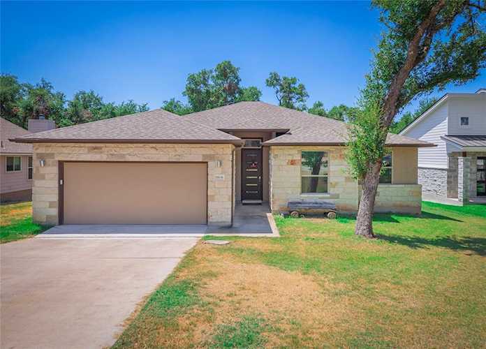 18636 Champions CIR Point Venture, TX 78645