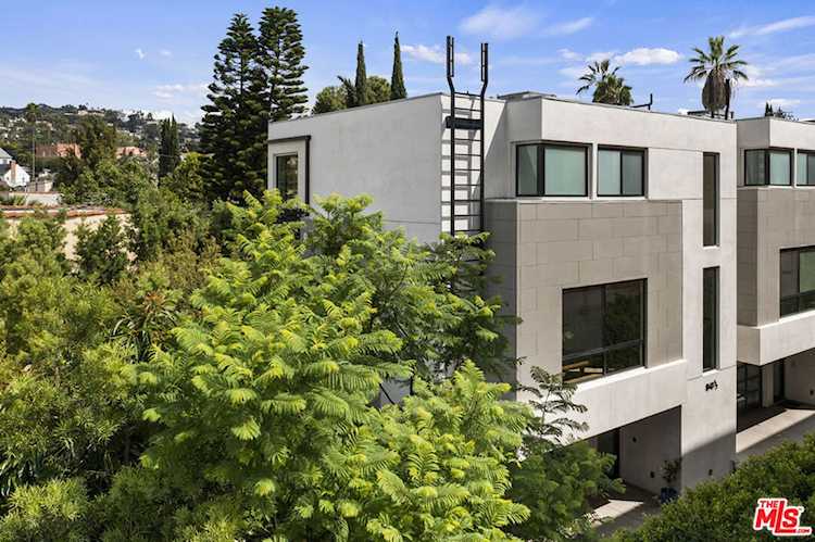 1843 1/2 N Alexandria Ave Los Angeles, CA 90027