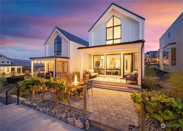 1426 Bighorn Way Chelan, WA 98816