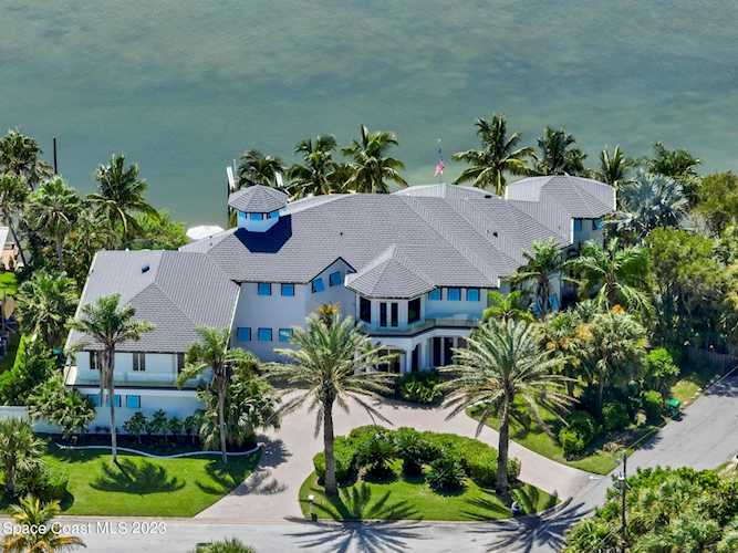 2 River Falls Drive Cocoa Beach, FL 32931