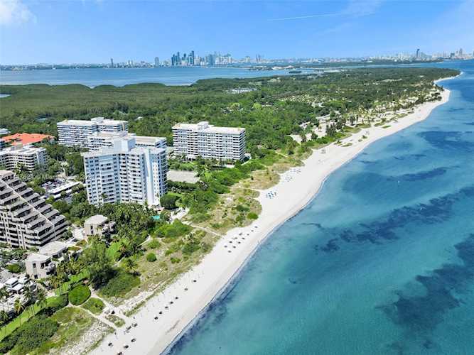 200 Ocean Lane Dr #803 Key Biscayne, FL 33149