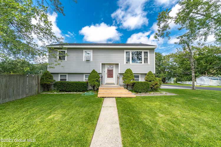 24 Corliss Ave Rensselaer, NY 12144