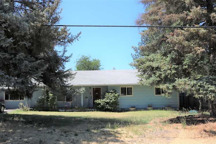 3395 Bursell Rd Central Point, OR 97502