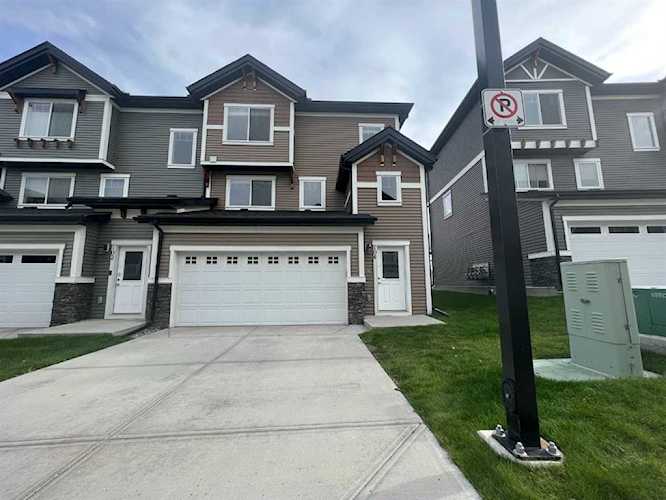 106 Nolan Hill Heights NW Calgary, AB T3R 0S5