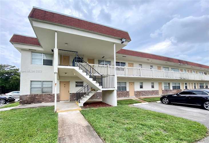 4163 SW 67th Ave #206C Davie, FL 33314