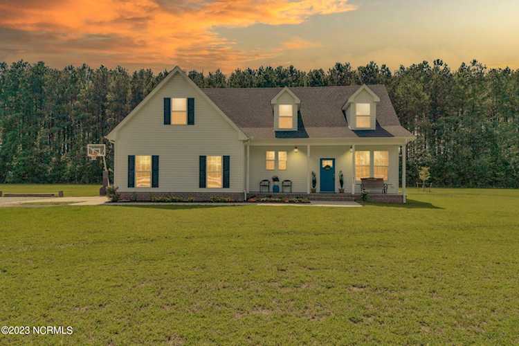323 Puddin Ridge Rd Moyock, NC 27958