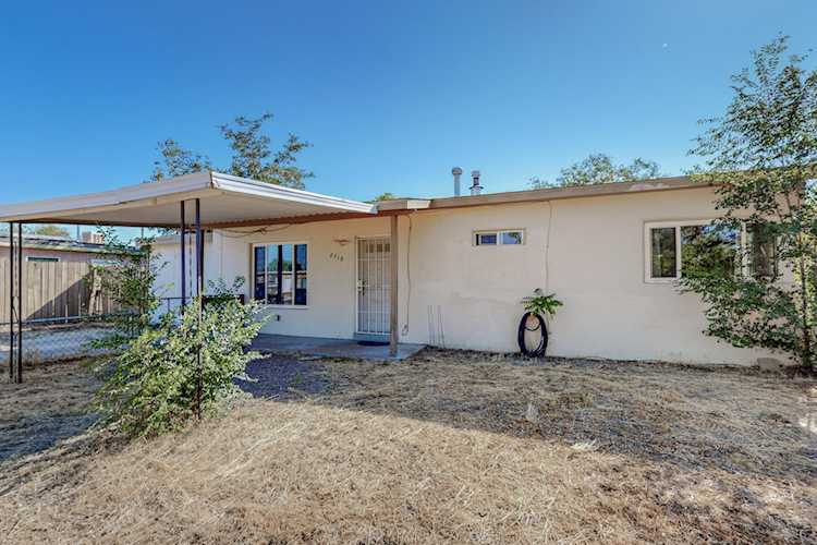 2718 Manzano St NE Albuquerque, NM 87110