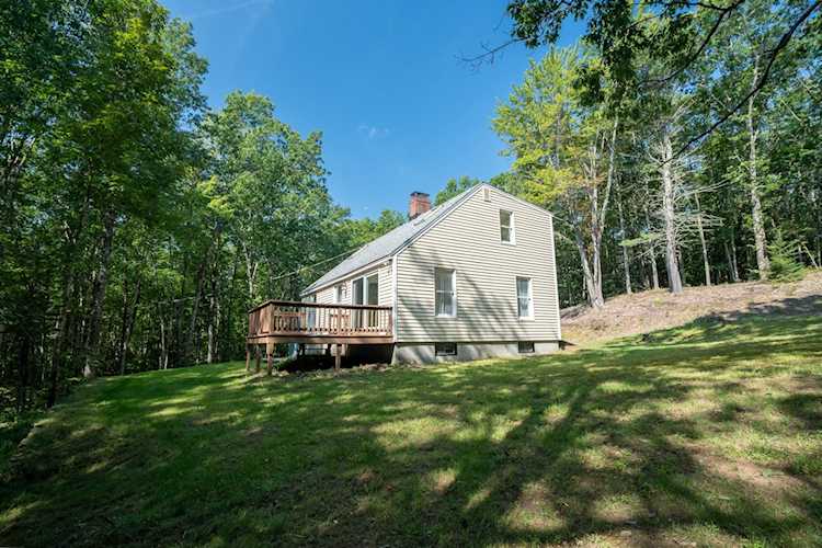 8 West Mill Pond Rd Lee, NH 03861