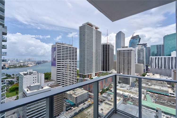 227 NE 2nd St #2500 Miami, FL 33132