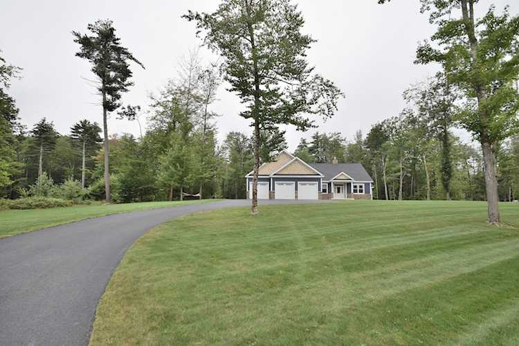 74 Village View Ln North Yarmouth, ME 04097