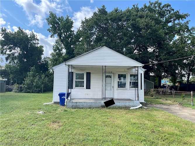 3029 Smithfield Rd Portsmouth, VA 23702