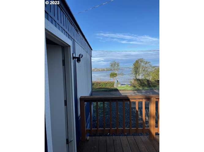 66642 East Bay RD North Bend, OR 97459