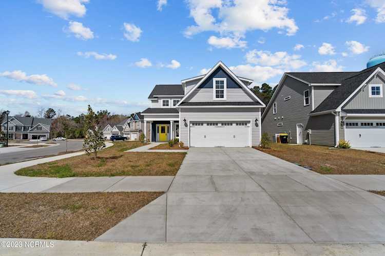 401 N Wild Indigo Place Hampstead, NC 28443