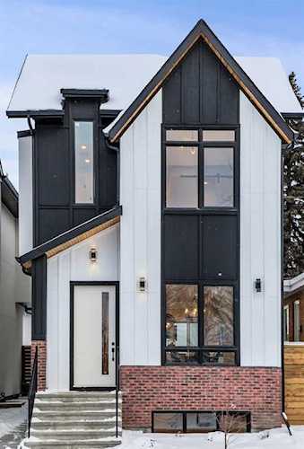 1112 31 Ave NW Calgary, AB T2K 0A9
