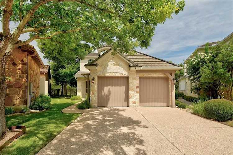 27 Chandon LN Lakeway, TX 78734