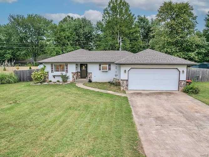 1500 Lana Dr Lebanon, MO 65536