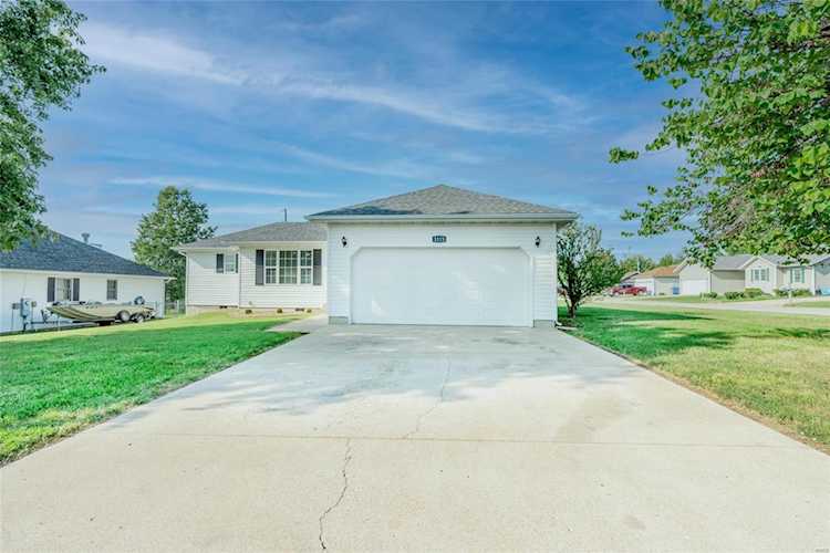 1113 Tyler Dr Lebanon, MO 65536