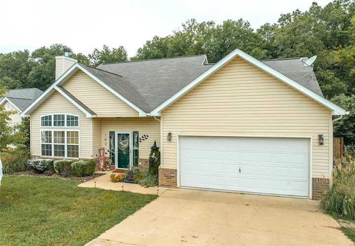 102 Valley Way St Robert, MO 65584