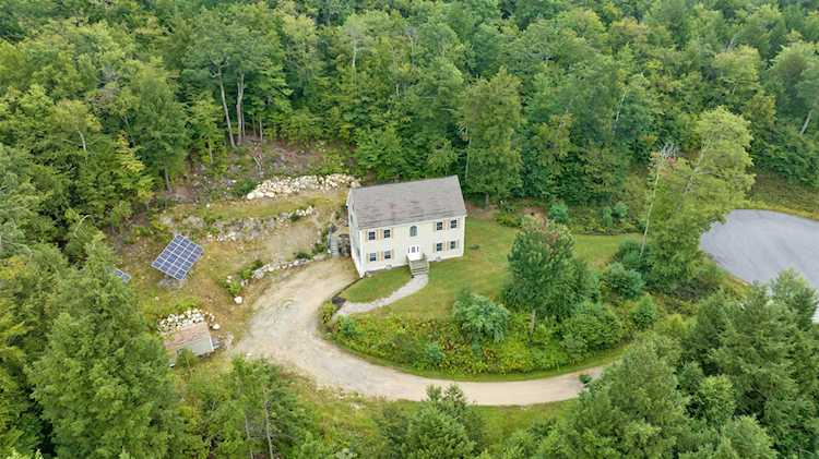 77 Ridge Rd Alton, NH 03809