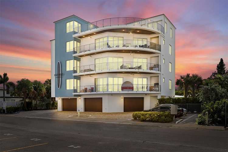 1140 Seaside Dr #301/PH Sarasota, FL 34242