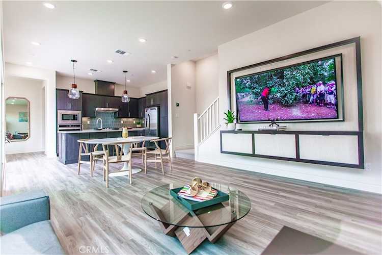 176 Frame Irvine, CA 92618 | MLS OC22246651 Photo 1