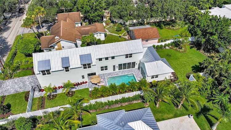 1886 Bahia Vista St Sarasota, FL 34239