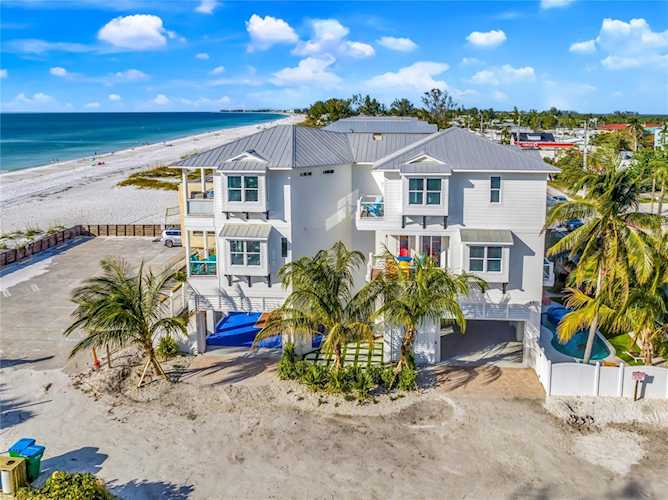 2500 Gulf Dr N Bradenton Beach, FL 34217